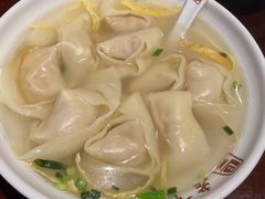 刀鱼馄饨-老半斋(福州路店)