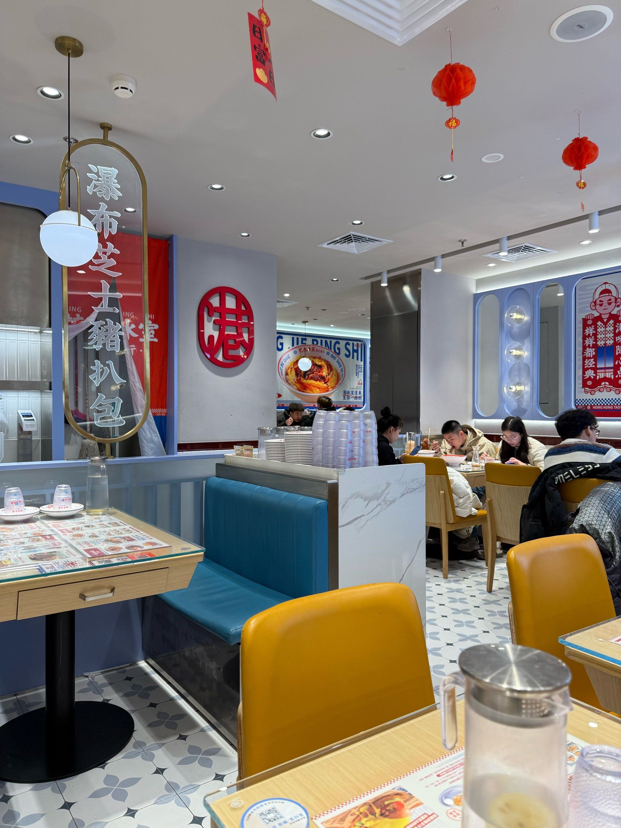 港式茶餐厅,口味正宗,品种多