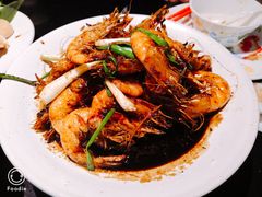油爆基围虾-老头儿油爆虾·知味杭州(爱琴海购物中心)
