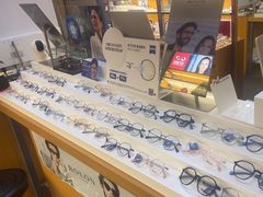 -优医视平价眼镜蔡司依视路折扣工厂店(十里堡店)