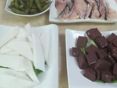 -墨脱石锅椰子鸡•香草鸭•东山羊(大东海店)