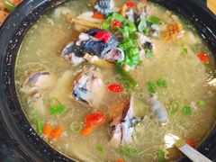 姬松茸炖鸡-妈妈的味道(和顺古镇店)