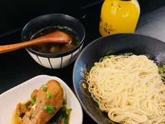 蜜汁鸡腿-贡梅老面馆·蟹粉面·无锡特色小吃(南长街主推店)
