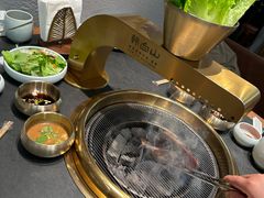-韩白山·朝鲜族烤牛肉·酱蟹(长宁龙之梦店)