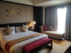 -成都保利公园皇冠假日酒店(熊猫基地店)