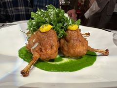 香煎牛蛙腿佐特制欧芹酱-Le Bistrot de Racine