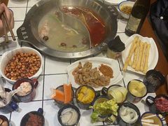 -强盅盅重庆市井火锅店(中央大街店)