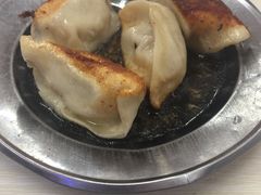 -黄阿姨锅贴大王(万航渡路店)