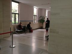 -上海交通大学医学院附属仁济医院南院-停车场