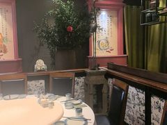 -八府香鸭·啫啫煲(华山路店)