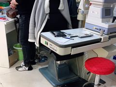 -三叶眼镜城批发市场(上海火车站店)