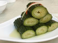 小吃青瓜-轩记海鲜餐厅·四十五年老字号·经典粤菜(西区彩虹店)