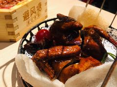 秘制脆皮乳鸽-避风塘(宝山万达店)
