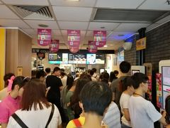 等位区-麦当劳(中山八路店)