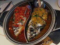 -阿瓦山寨·湘菜现炒·剁椒鱼头王(咸阳总店)
