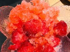 草莓冰沙-西塔老太太泥炉烤肉(虹桥南丰城店)