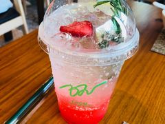 -Chom Cafe and Restaurant