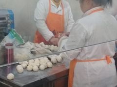 -老西白点心店