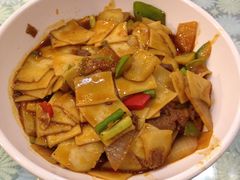 -壹阁胡羊焖饼(特色小吃街店)