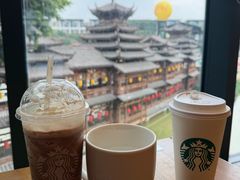 -星巴克(南宁民歌湖店)