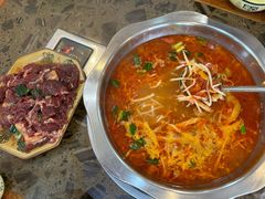 -黄利砖万峰林布依特色酸笋牛肉馆