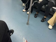 -新百广场(地铁站)