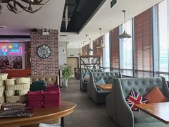 -豪客嘉族·麦尼顿西餐厅(乐福天下店)