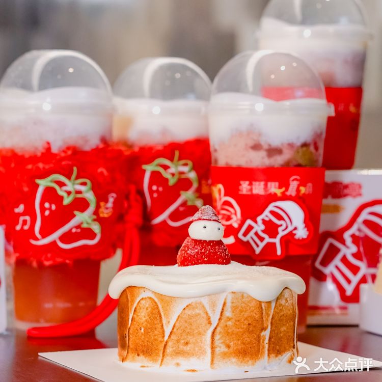 喜茶×圣诞季｜限定毛绒徽章杯套！也太好看了吧！