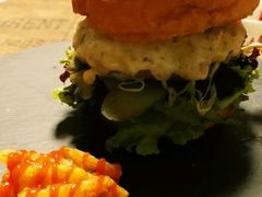 -HIGH FIVE哈福手工汉堡(桂林路店)