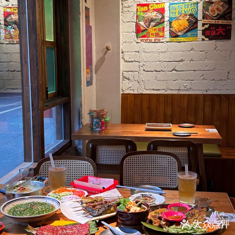 厦门漂亮店🍍温暖木质调的傣味餐厅