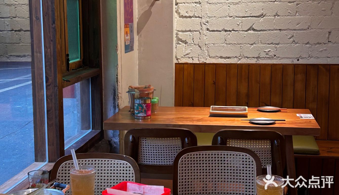 厦门漂亮店🍍温暖木质调的傣味餐厅