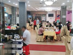 -鹏城人家海鲜酒家·23年老字号(较场尾店)
