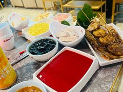 -季季红火锅(青山湖万达店)