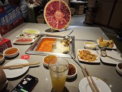 -海底捞火锅(新松江路生日主题店)
