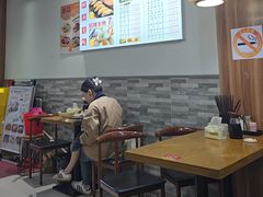 -黄阿姨锅贴大王(万航渡路店)