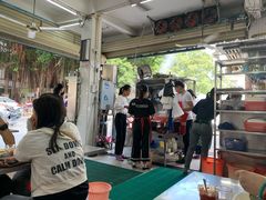 -后街女孩肠粉店