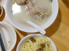 素椒杂酱面-明红蹄花(糍粑店街店)