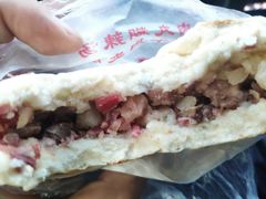 腊牛肉夹馍-张老三肉丸糊辣汤(丰登南路店)