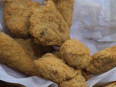 -BHC炸鸡(明洞总店)