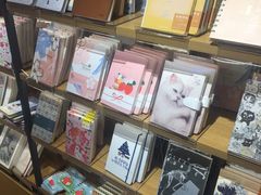 -九木杂物社(新奥购物中心店)