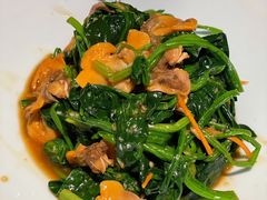 菠菜拌毛蛤-前海沿·青岛菜(五四广场永旺店)