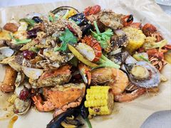 -老东镇啤酒屋海鲜加工·蒸汽海鲜·海鲜烧烤(台东店)