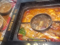 -老牌坊云南鱼豆花火锅(哈西万达店)