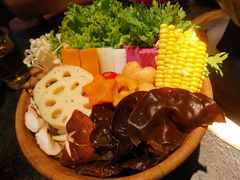 -湊湊火锅·茶憩(新中关购物中心店)