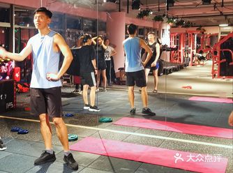 中了他们家的霸王餐，田教练主动加了微信并约了时间