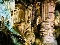 -波斯托伊纳溶洞