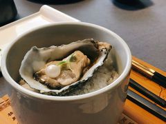烟熏吉拉多生蚝配珍珠-鱼桥巷·美学川菜