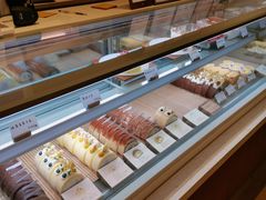 面包甜点陈列柜-奈诺甜品·生日蛋糕·下午茶(古城店)