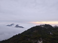 -黄山光明顶山庄