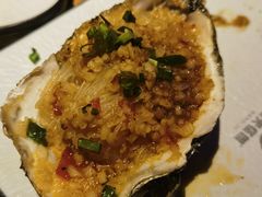 蒜蓉粉丝蒸生蚝-功夫怪兽·烧烤(西工小街店)